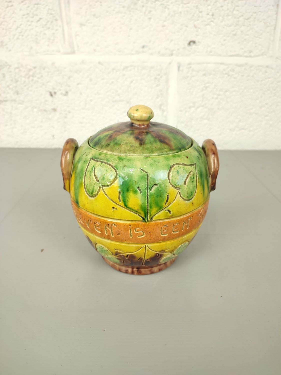 Tobacco jar in Flemish earthenware
