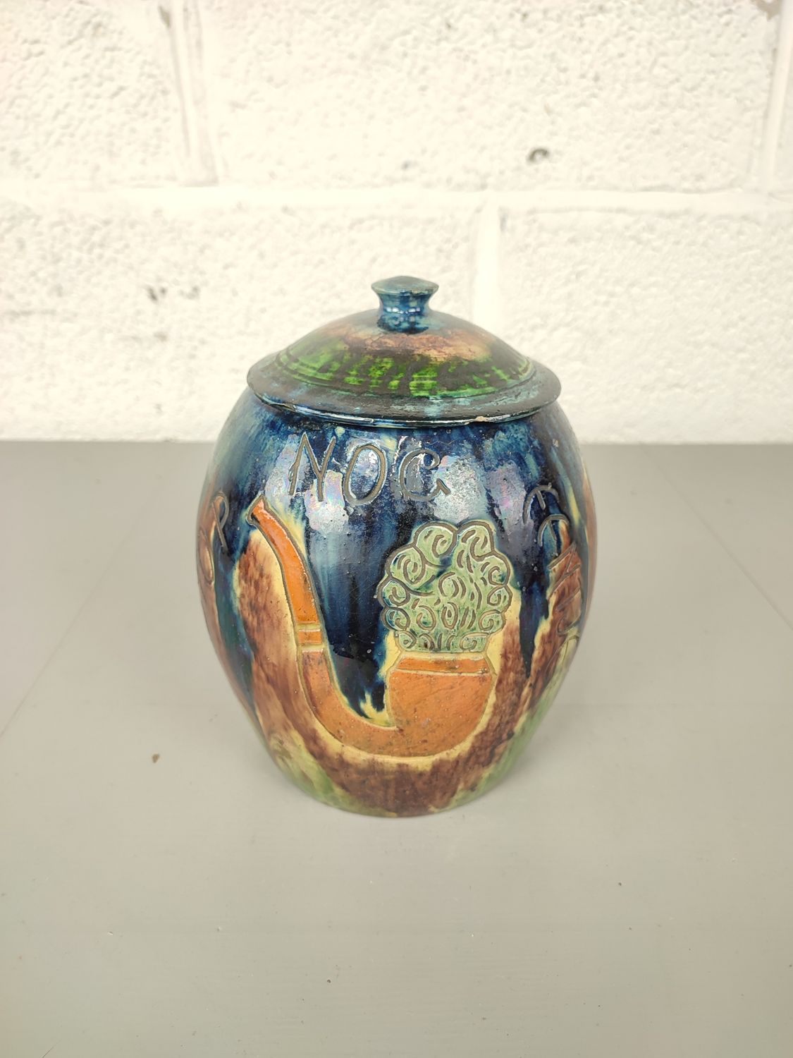 Tobacco jar in Flemish earthenware