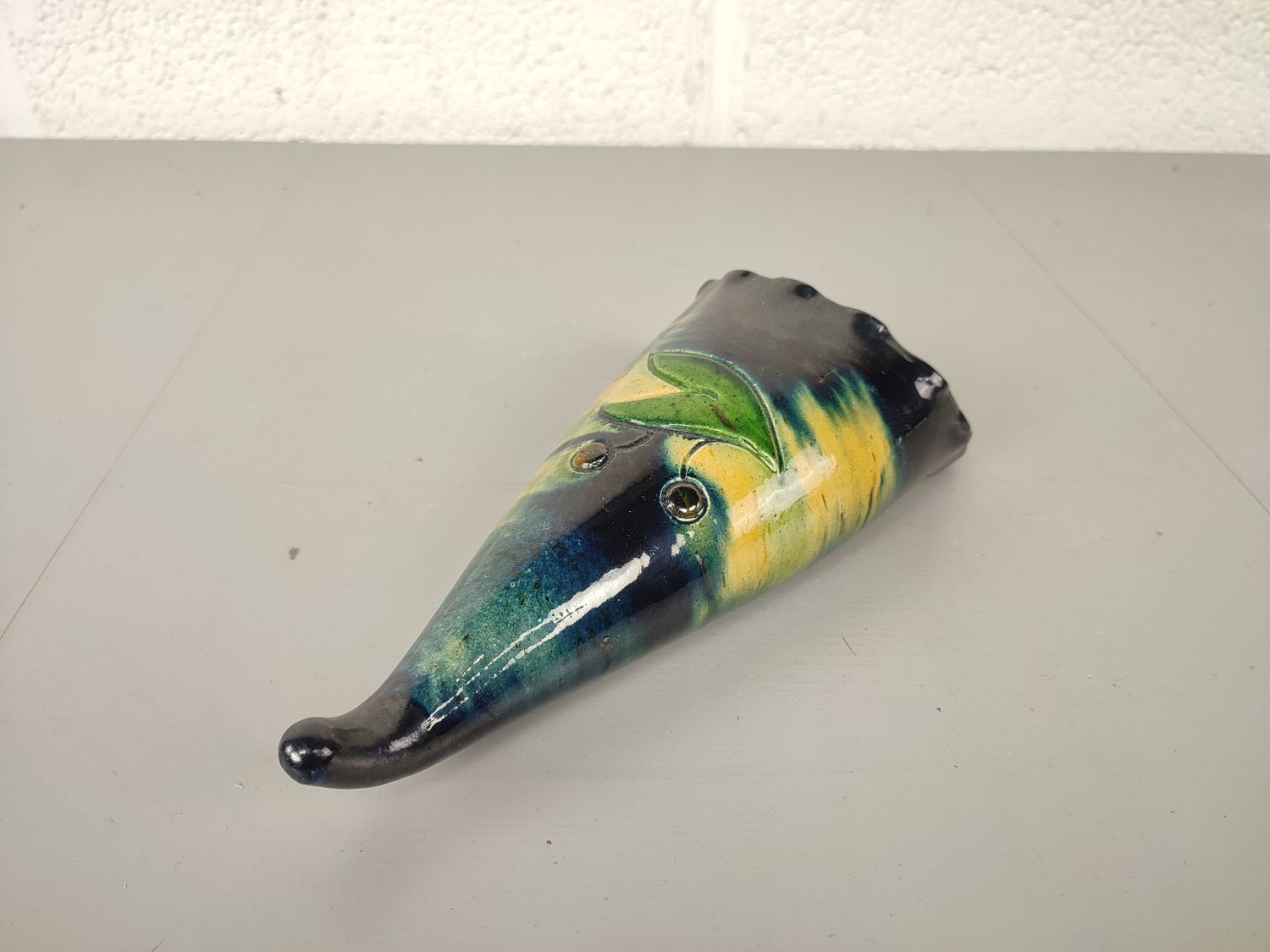 Wall vase in Flemish pottery
