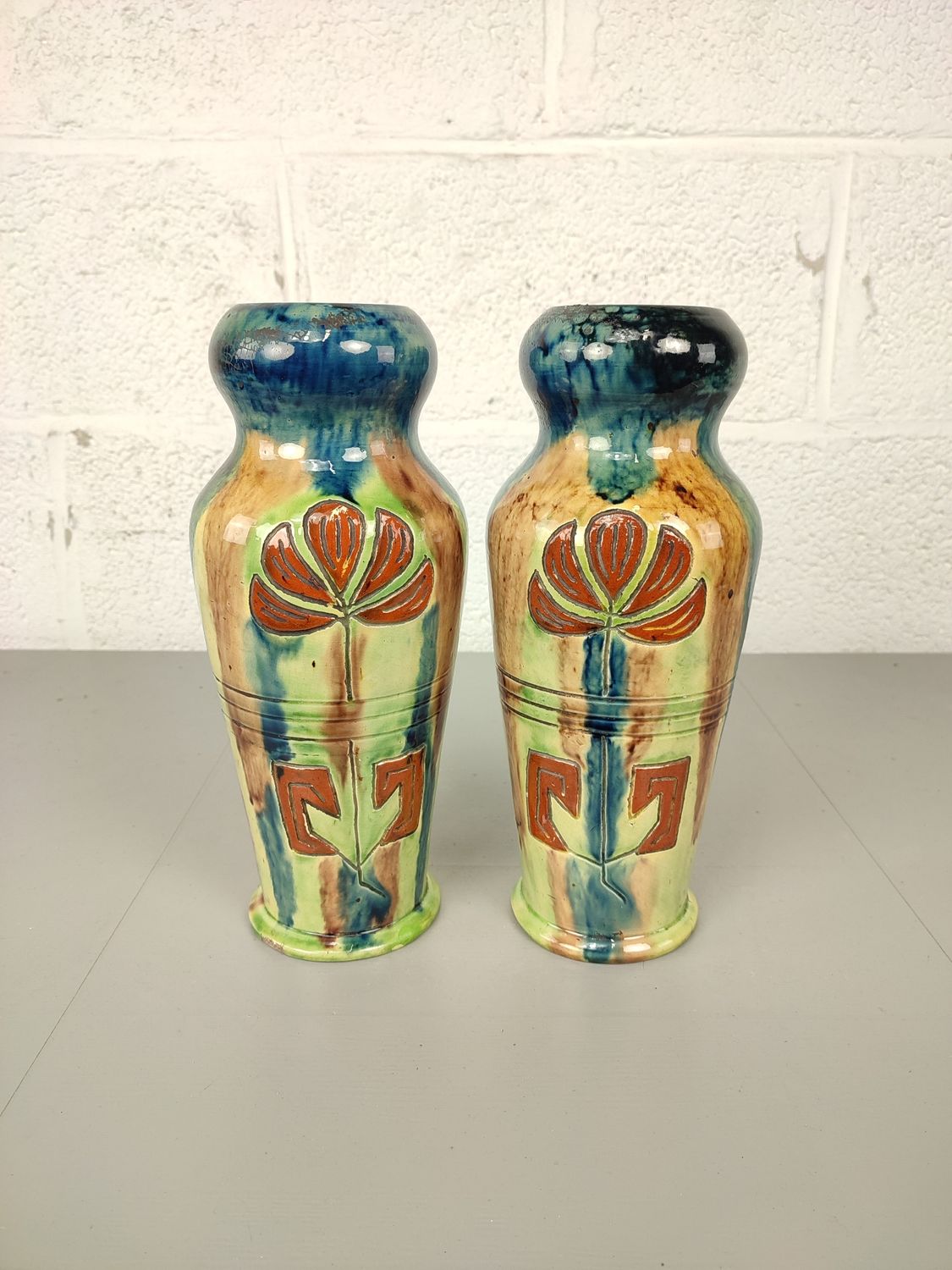 Pair of Flemish earthenware vases 32,5cm