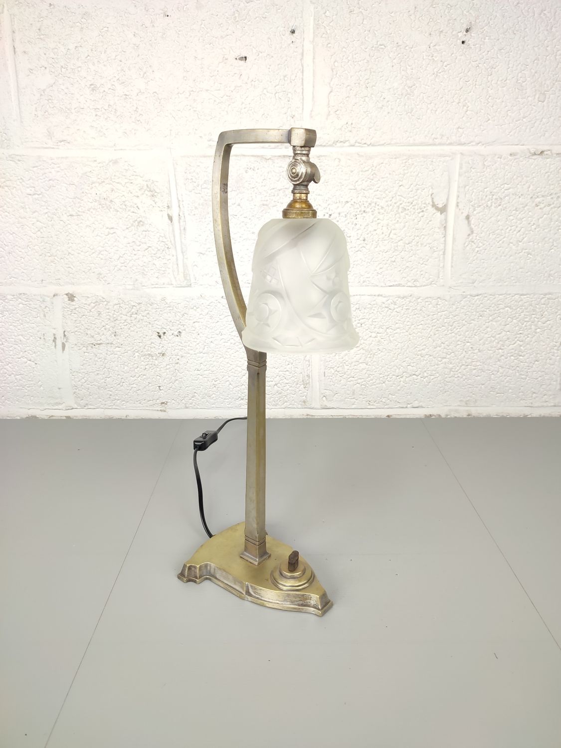 Antique gart deco desk lamp