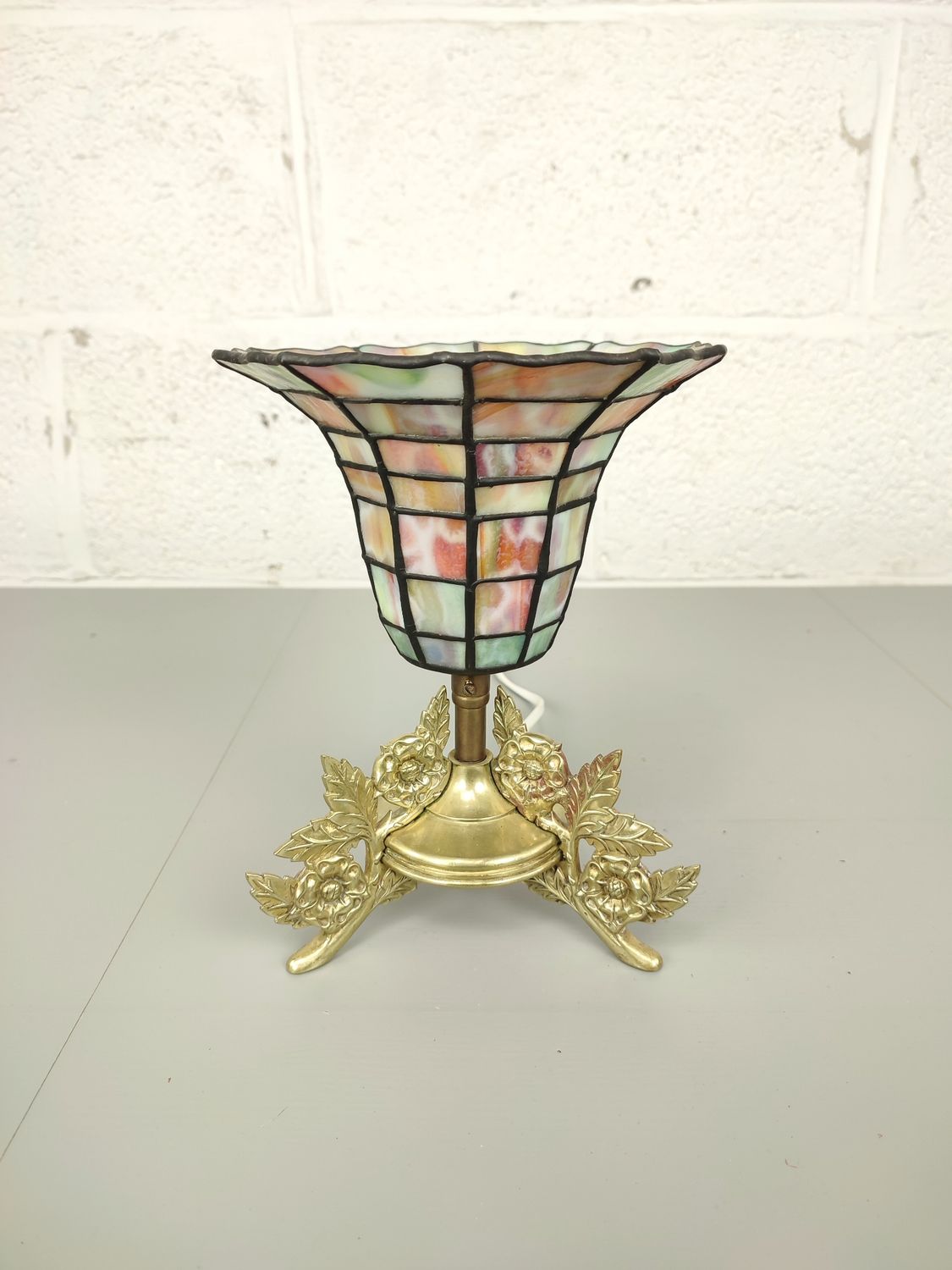 Tiffany lamp on gilt bronze bass