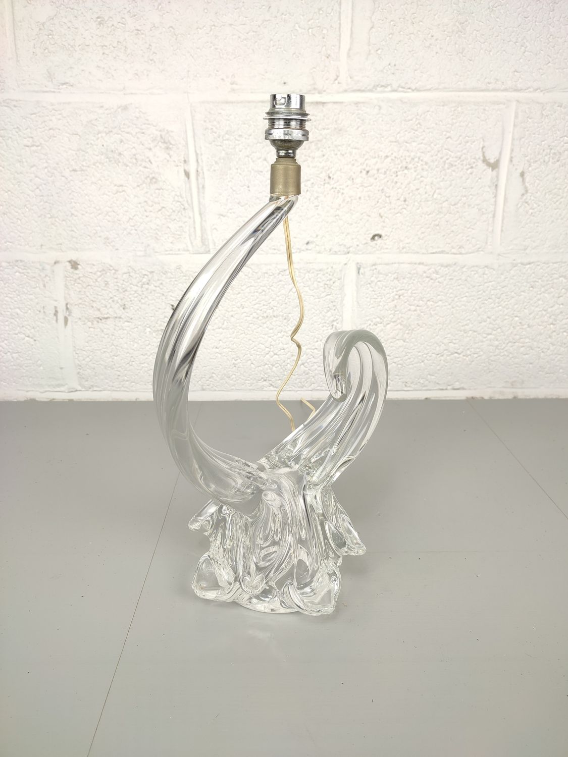 Glass wave lamp base
