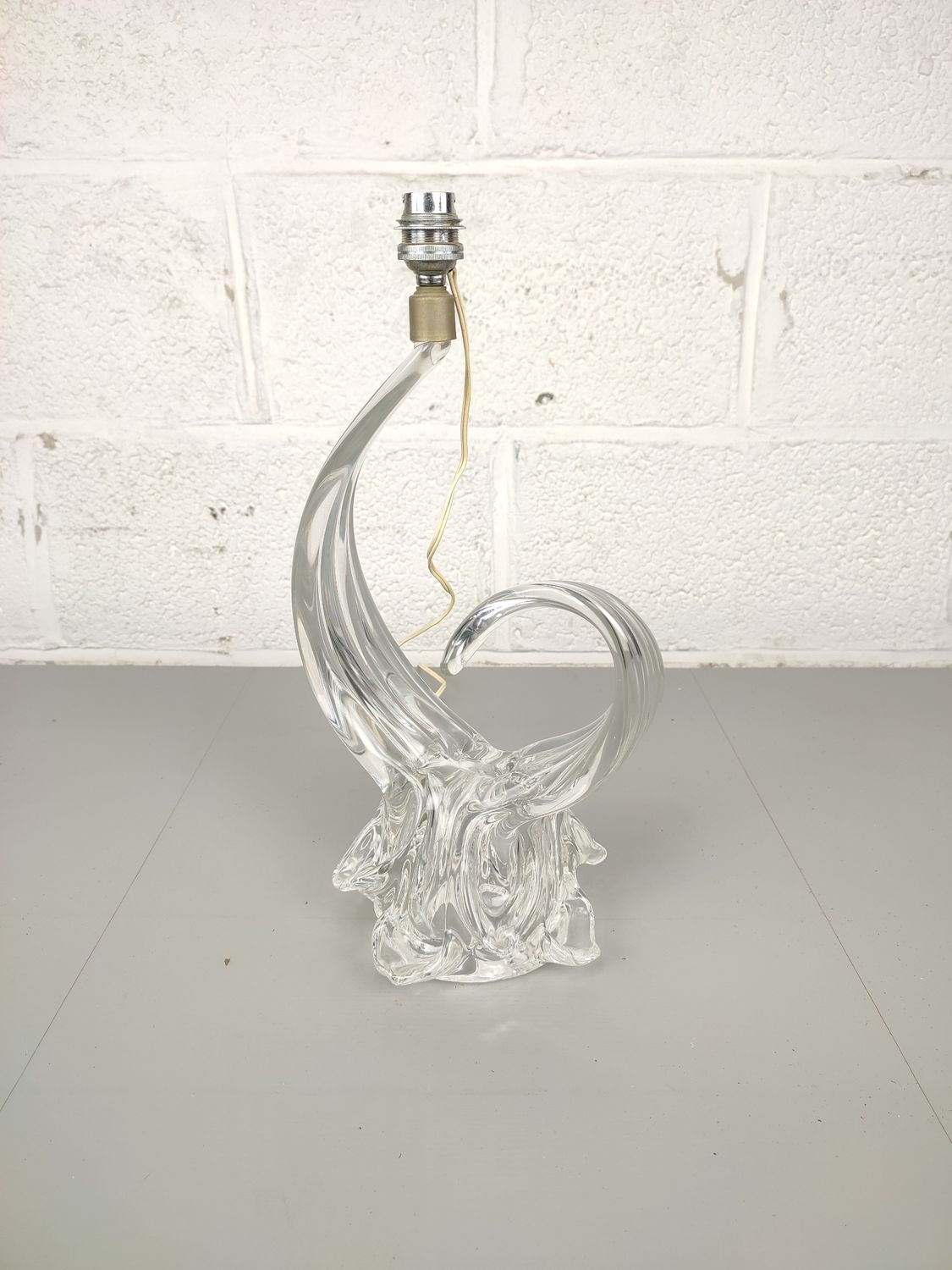 Glass wave lamp base