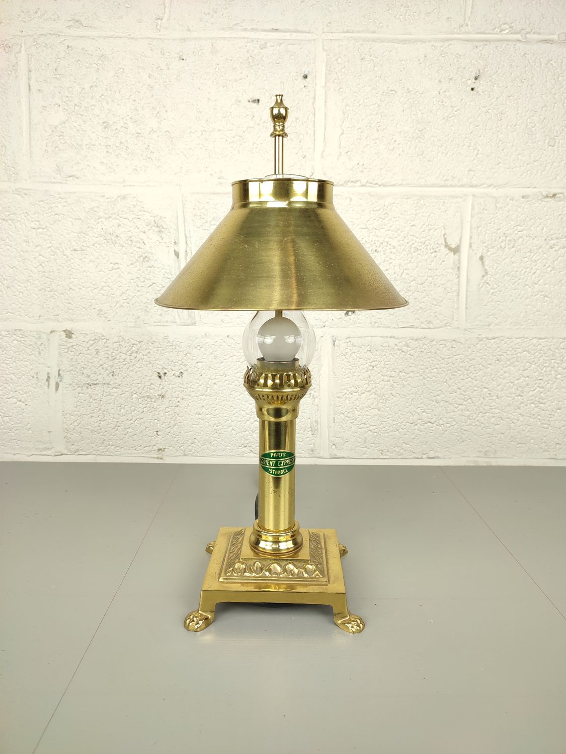 Brass Oriënt Express table lamp