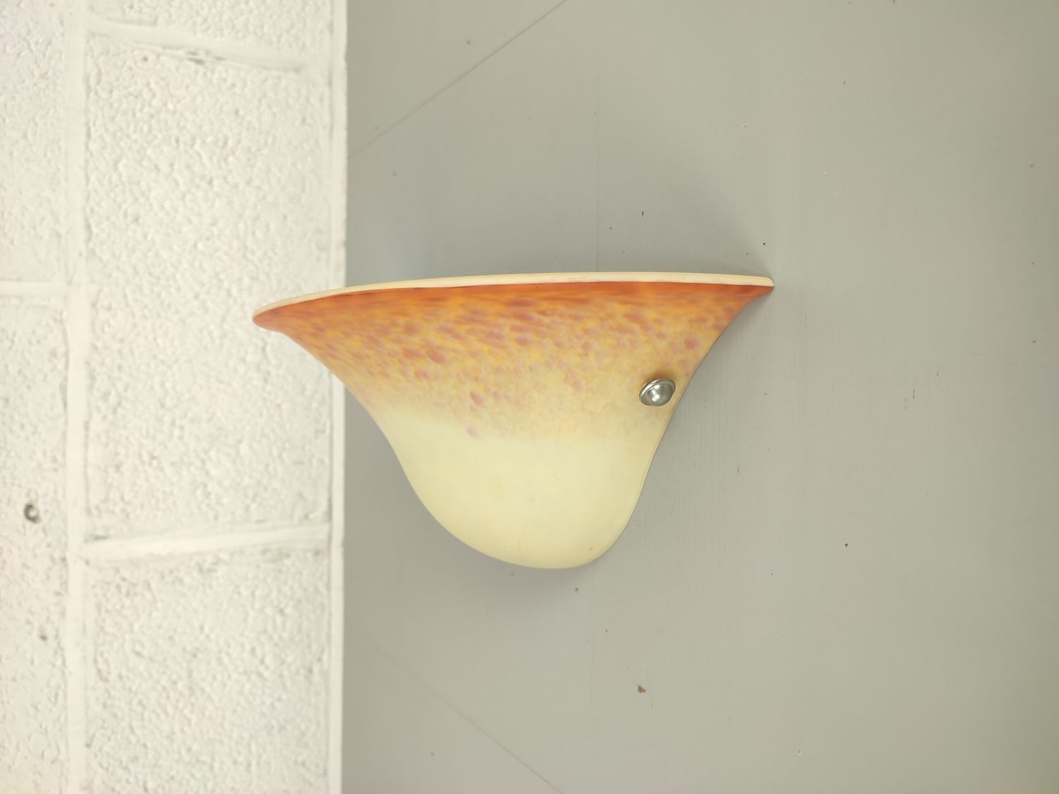 Glass paste wall light