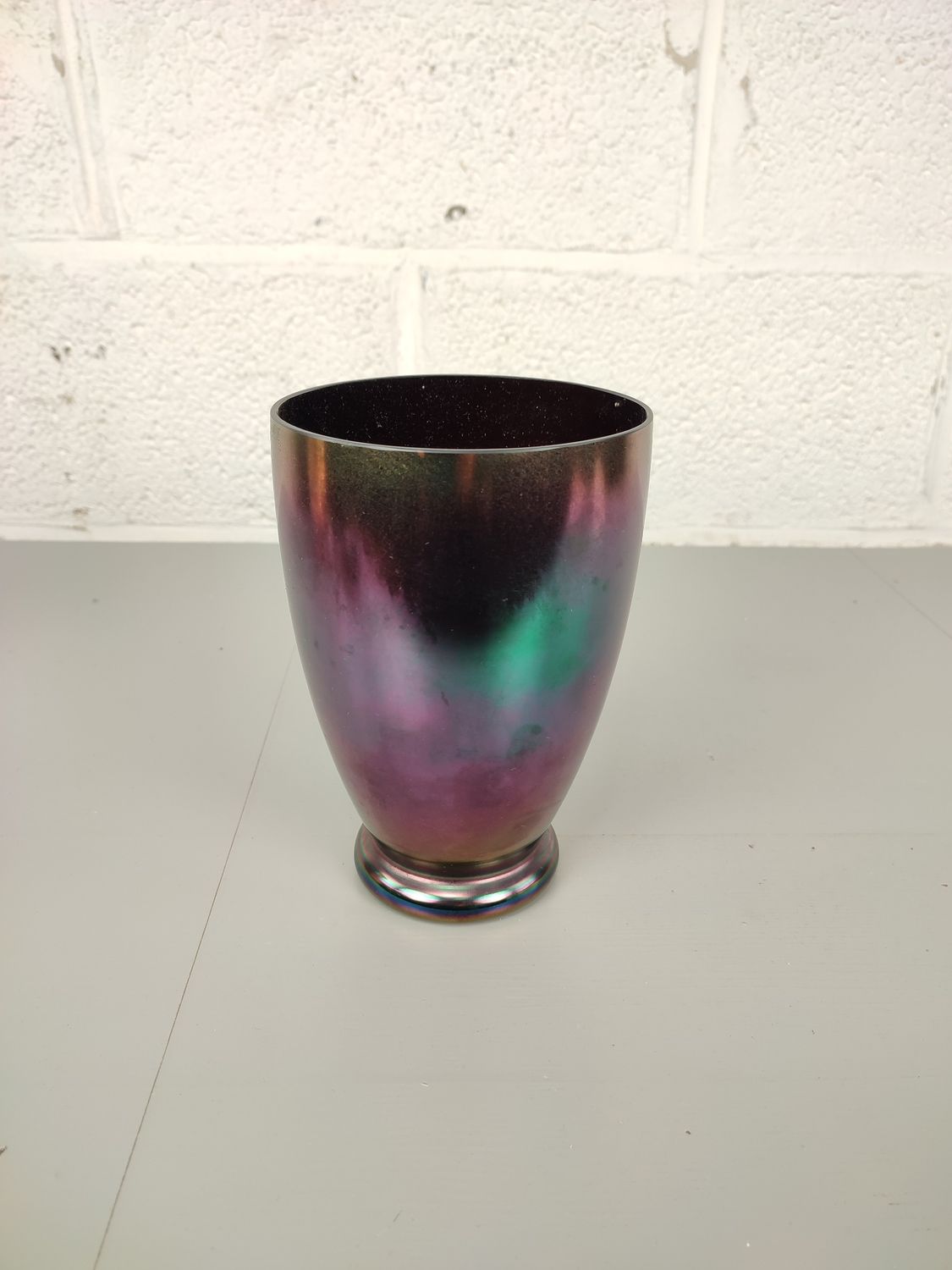Antique iridescent Kralik &#39;purple glatt vase