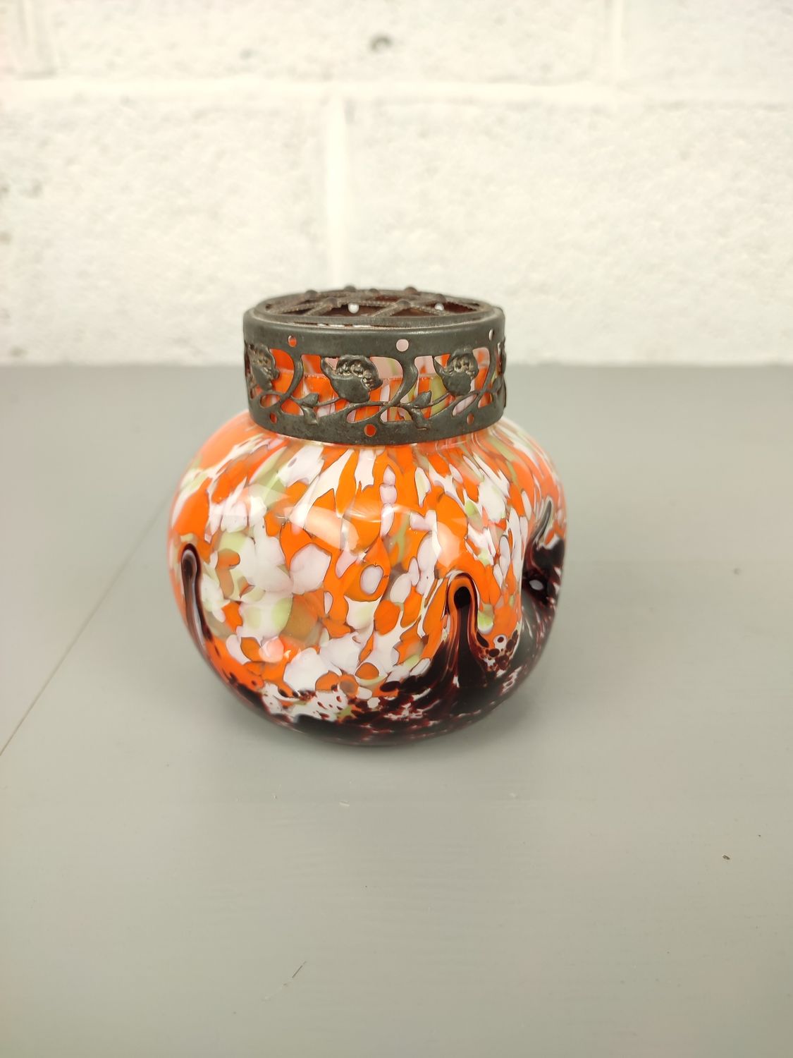 Antique pique fleur in splatter glass