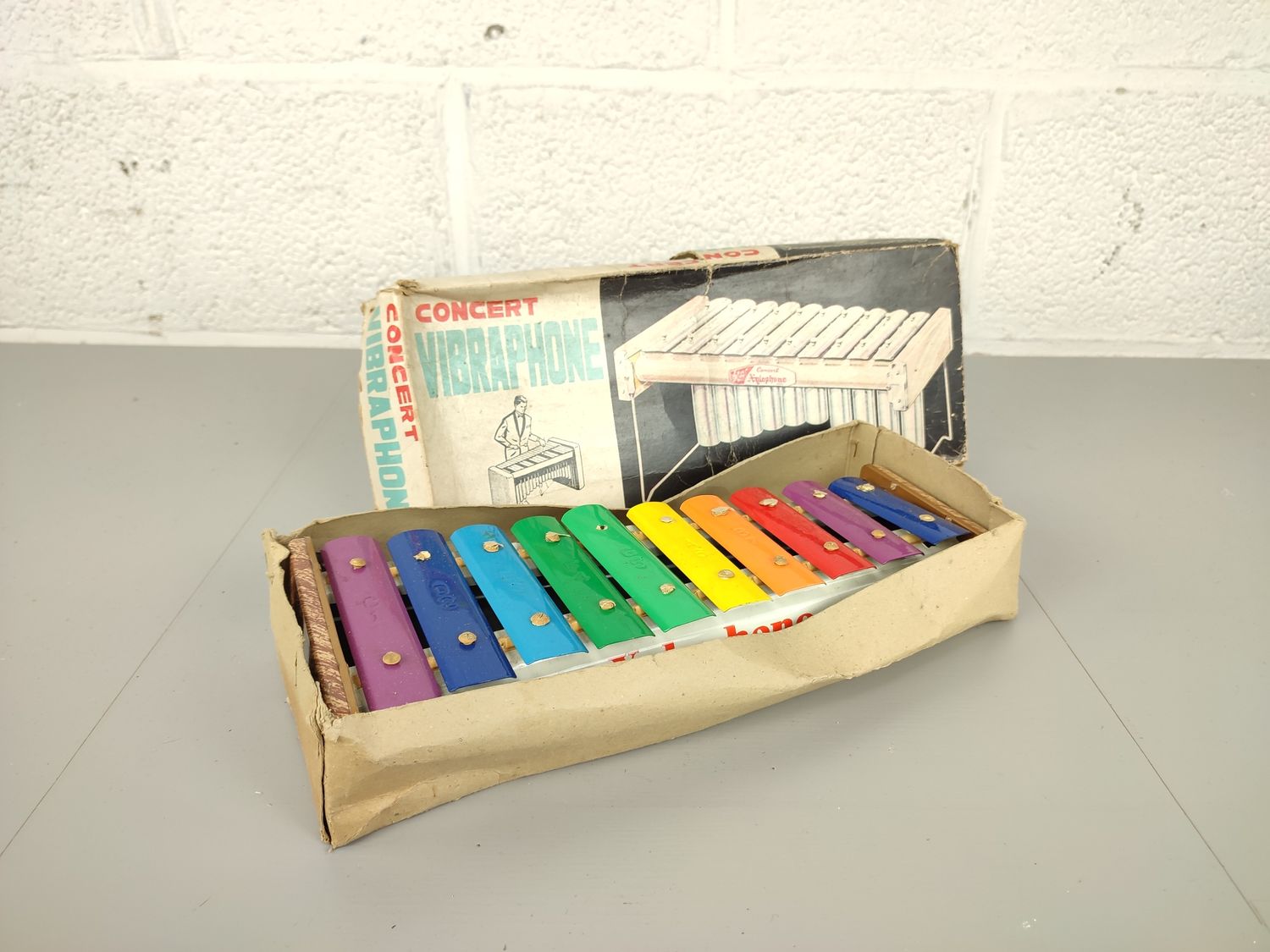 Taiyo xylophone tin toy