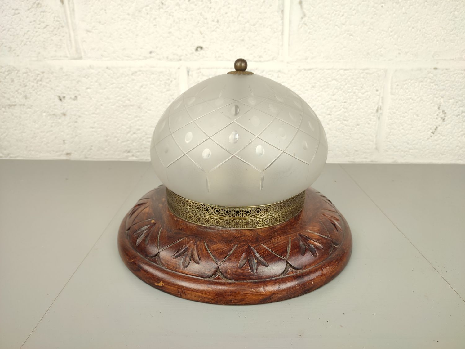 Round wooden ceiling light