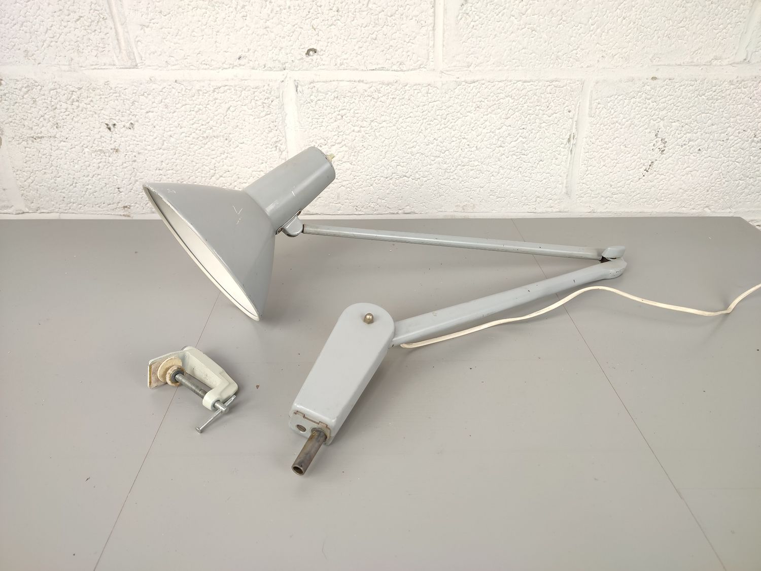 Grey hinge lamp Swing model 605