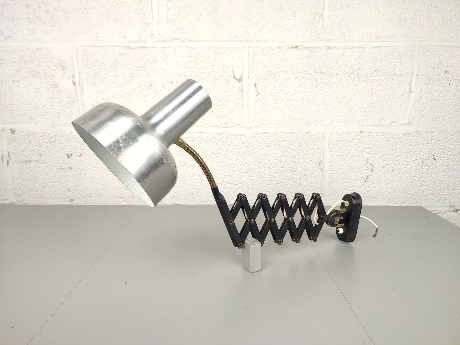Vintage scissor lamp