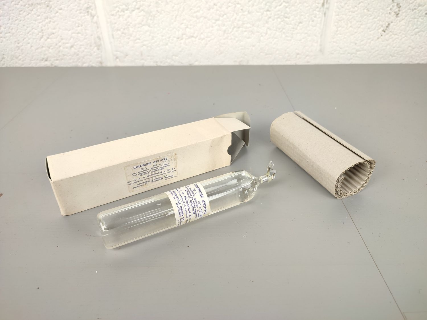 Ols anesthetic ampoule with chlorethyle