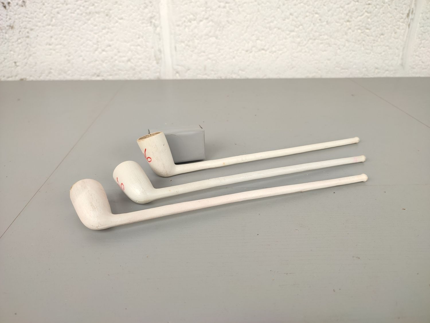 Lot of 5 old clay pipes