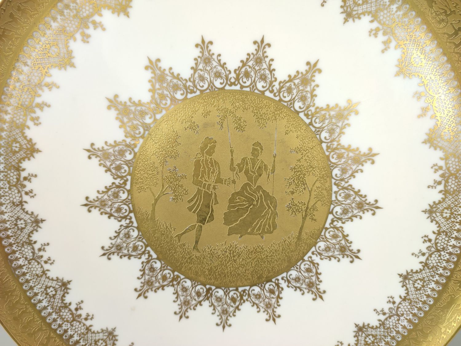 Porcelain plate by DW Porzellan Karlsbader