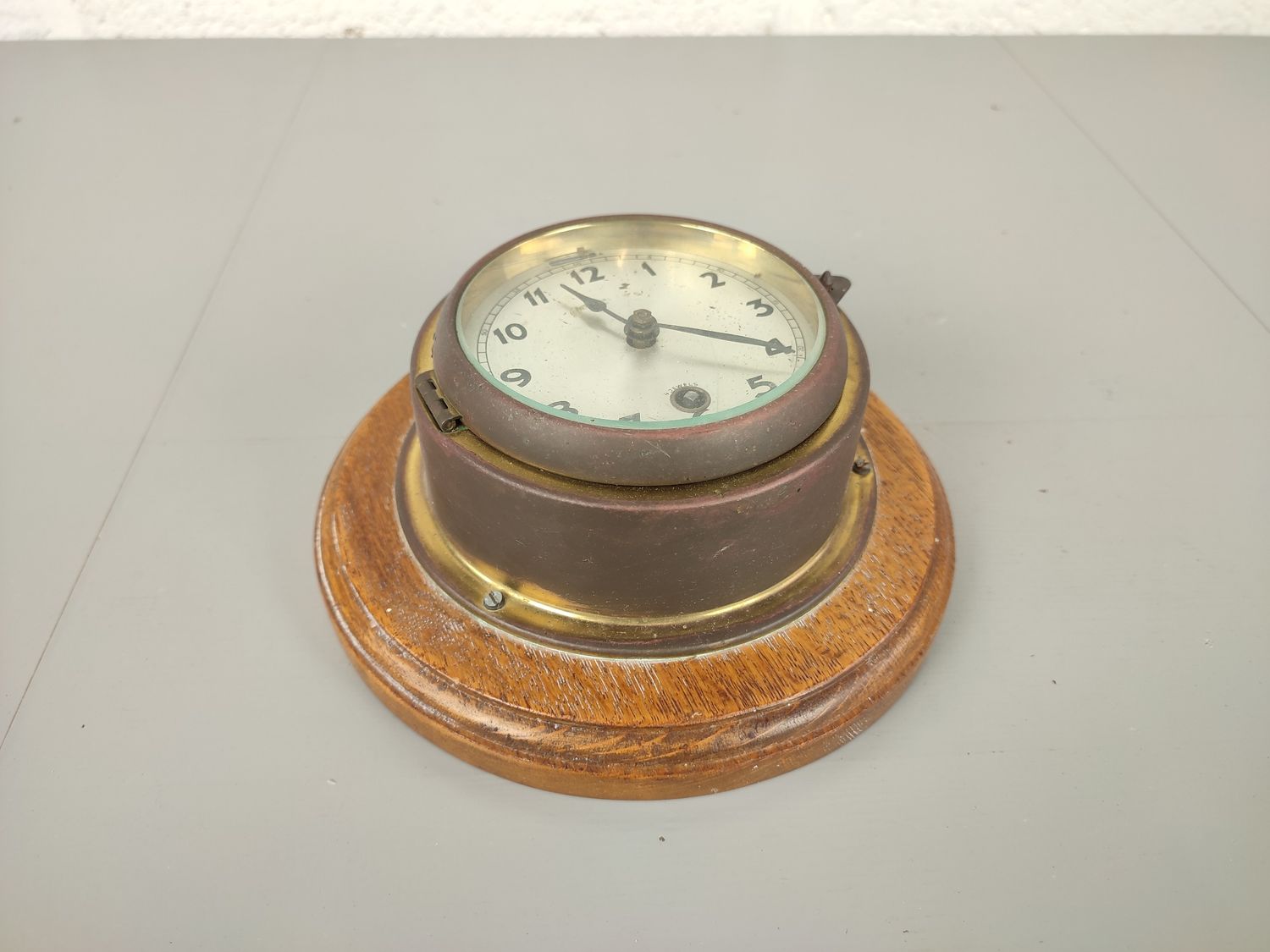 Brass ship&#39;s clock