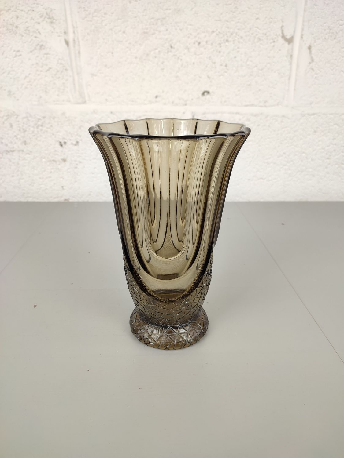 1930&#39;s pressed glass art deco vase,