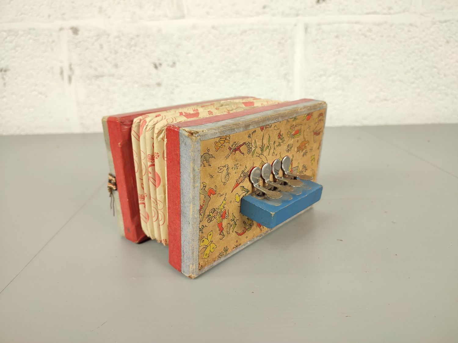 Old btoy accordion