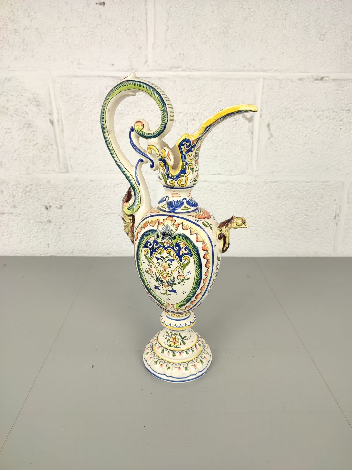 Large vase A. Breton, Quimper