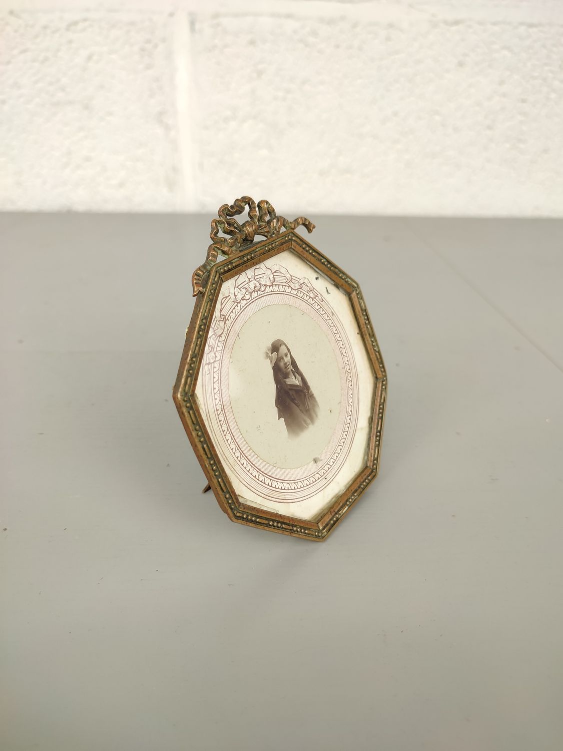 Antique octagonal photo frame