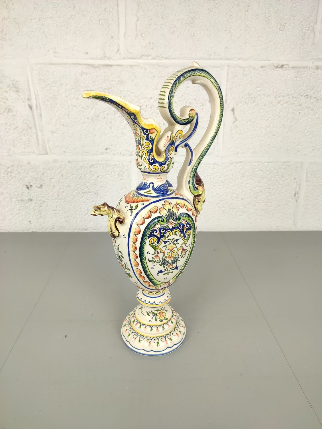Large vase A. Breton, Quimper