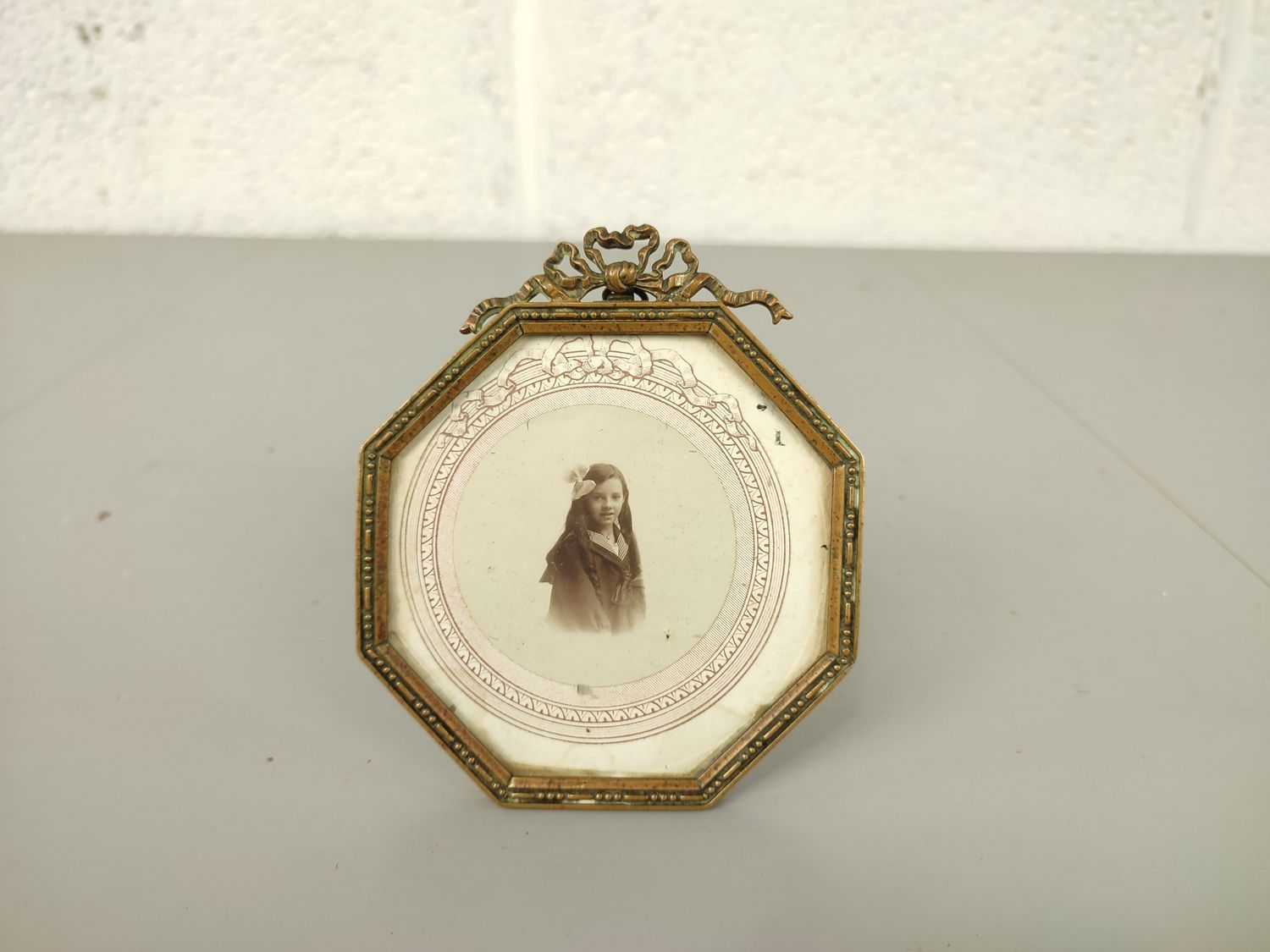 Antique octagonal photo frame