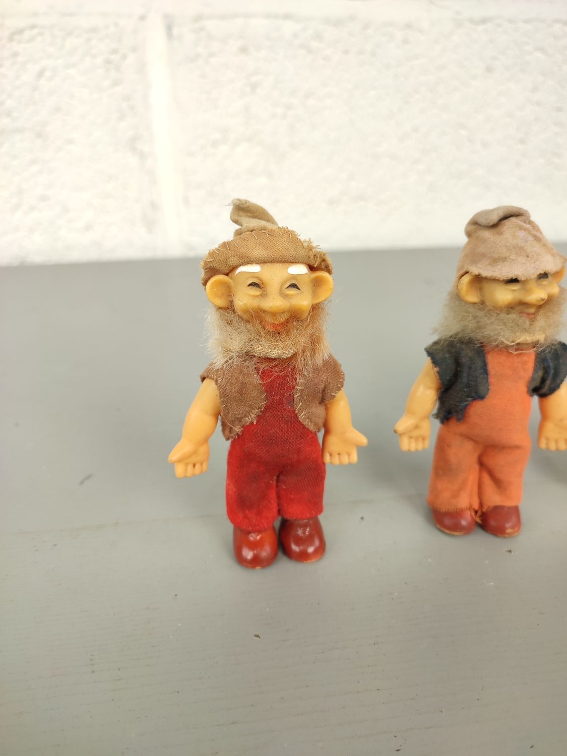 3 dwarves