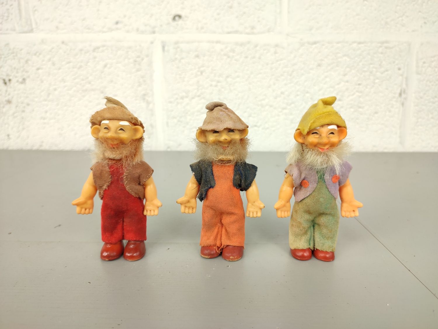 3 dwarves