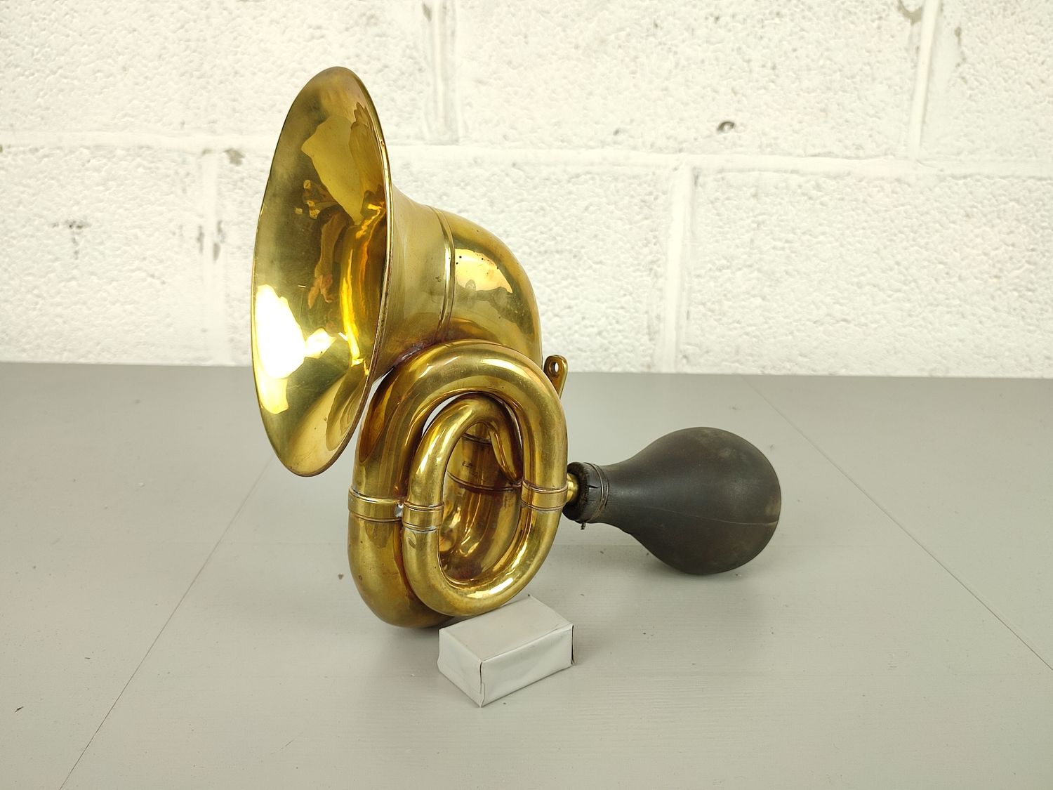 Antique brass car horn