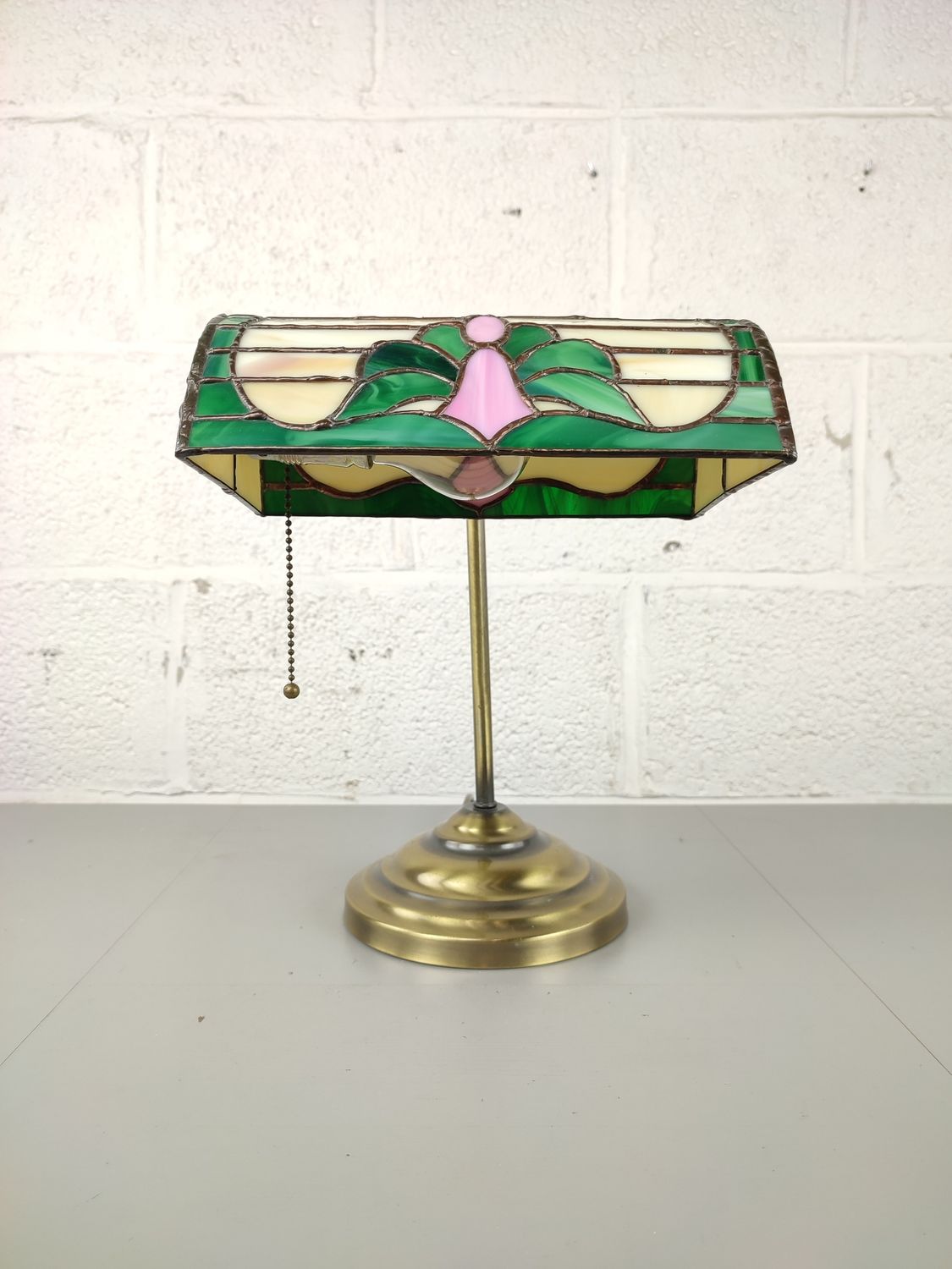 Desk lamp in Tiffany style