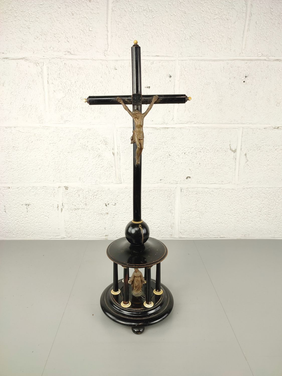 Large antique Victorian crucifix