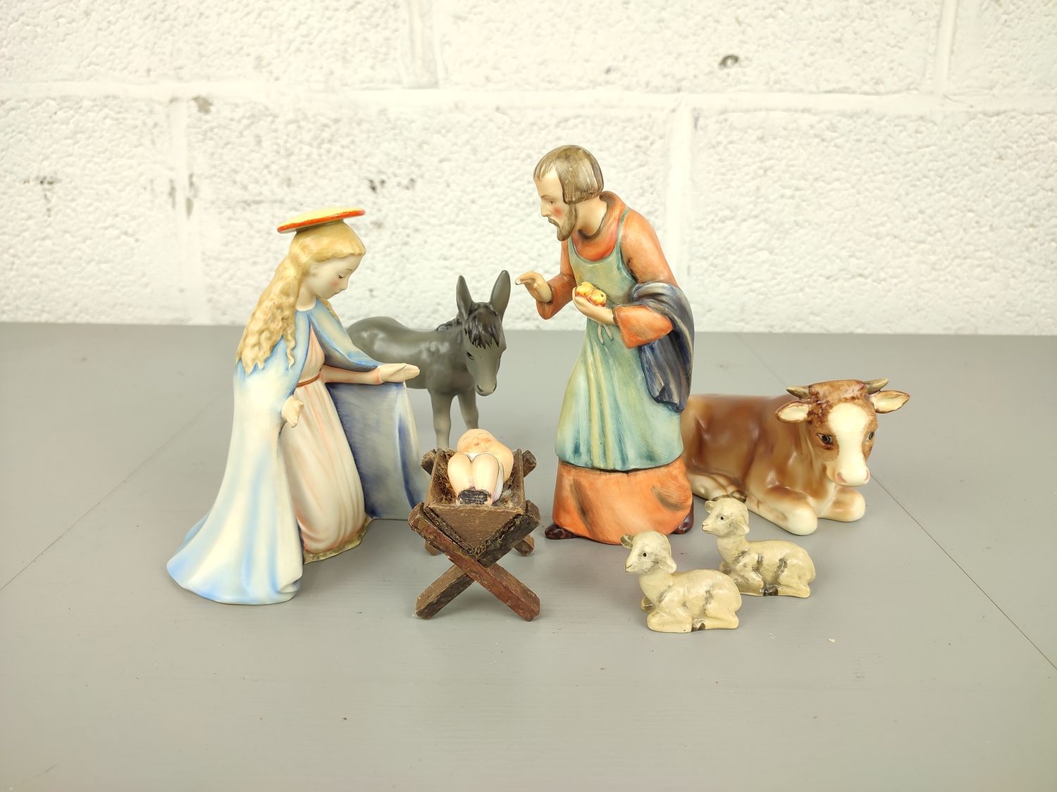 Old Goebel / Hummel nativity scene