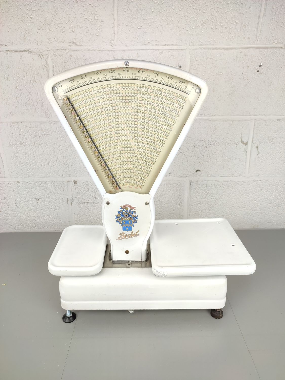 Large Berkel scale from 1948