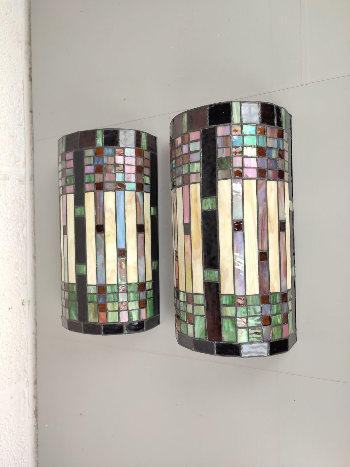 Pair of Tiffany style wall lights