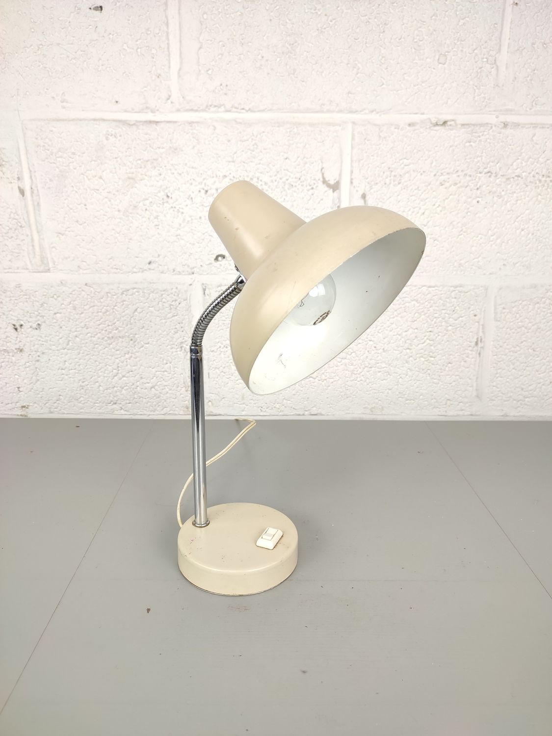 Vintage beige desk lamp