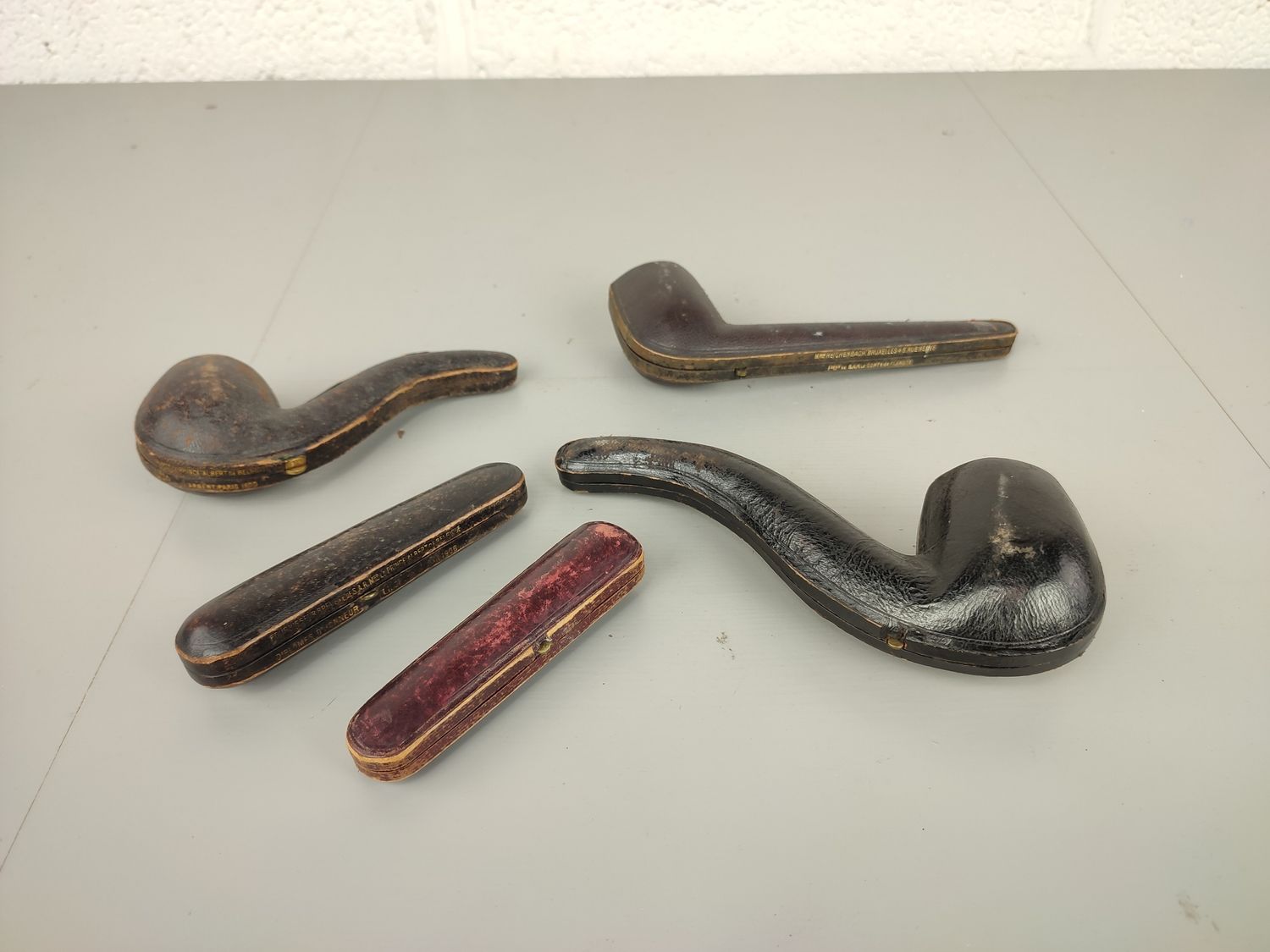 Lot of old pipes and mouthpieces