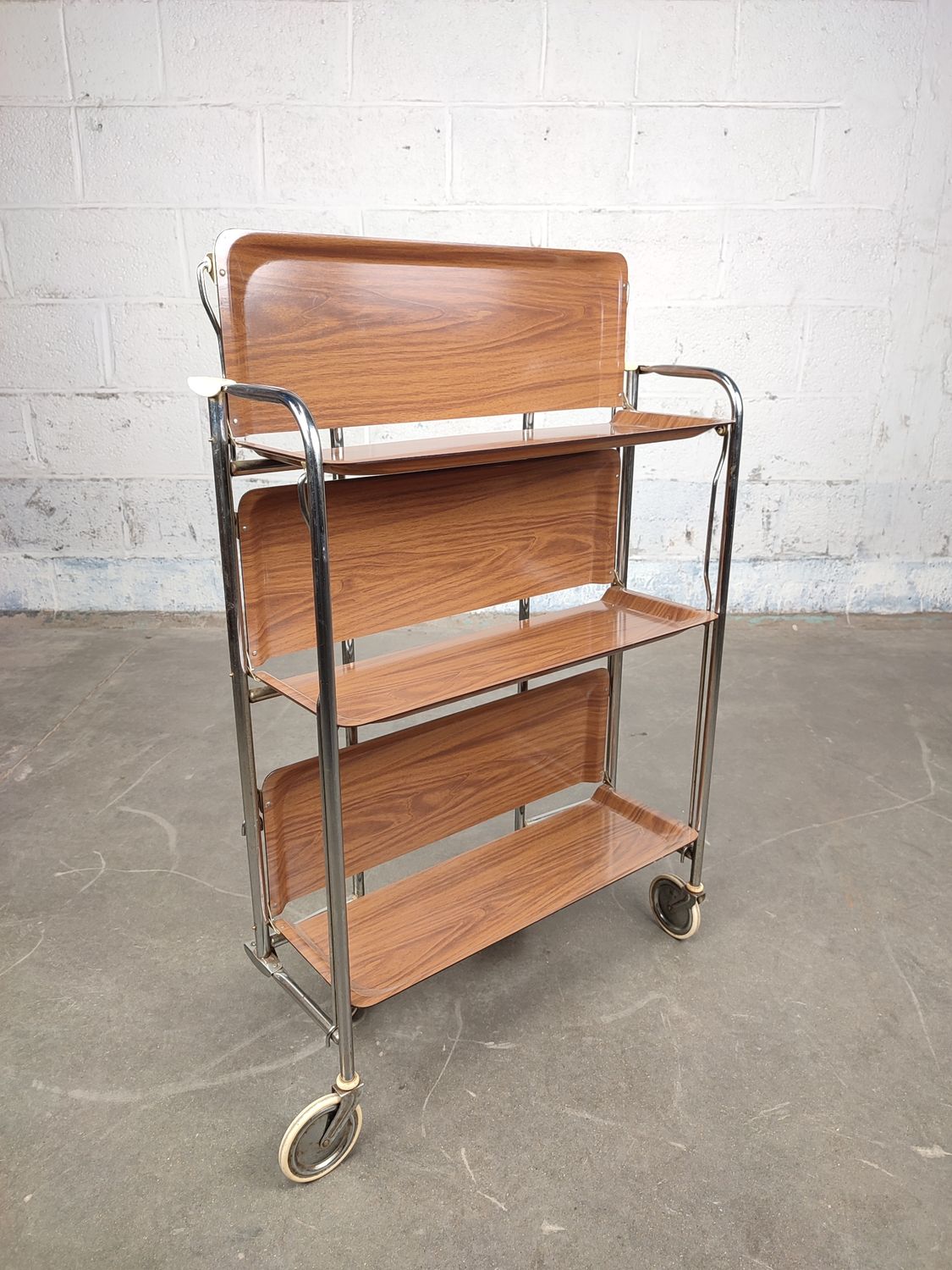 Vintage foldable serving trolley