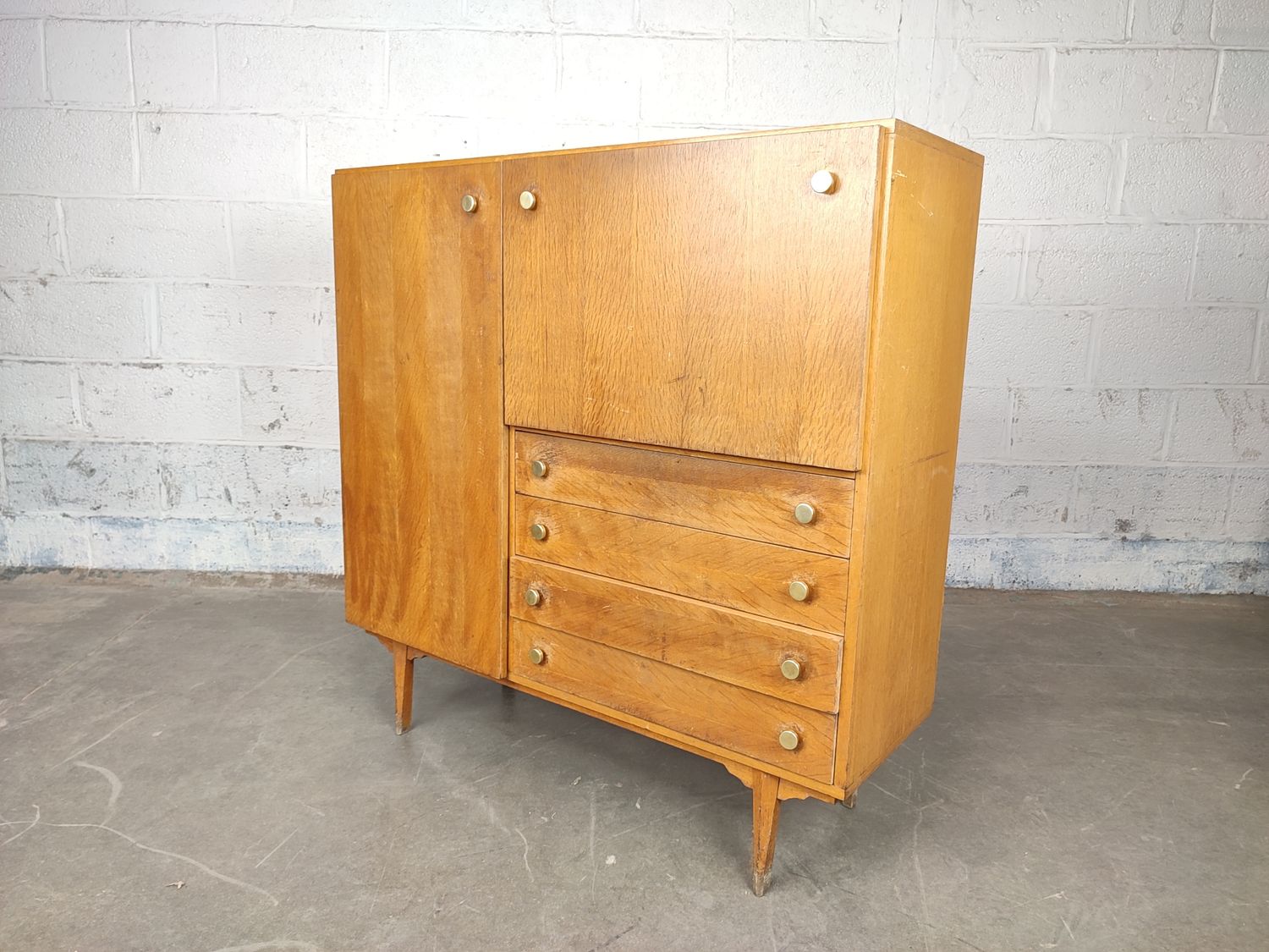 Vintage cabinet