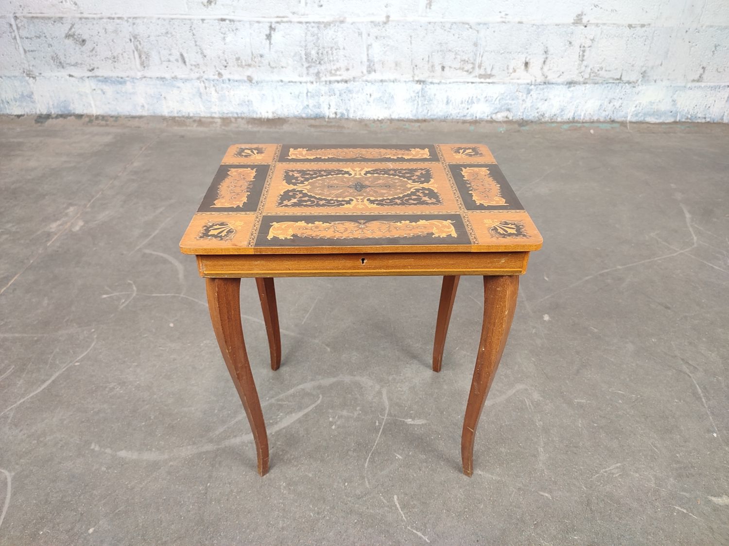 Vintage Italian music table