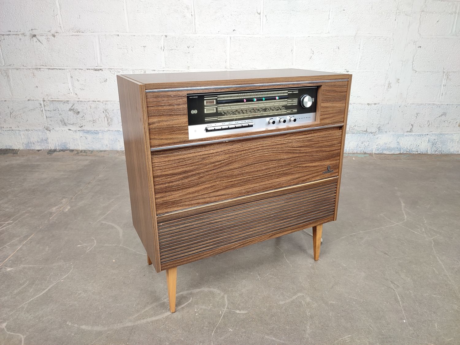 Vintage Grundig Como de Luxe 2 radio