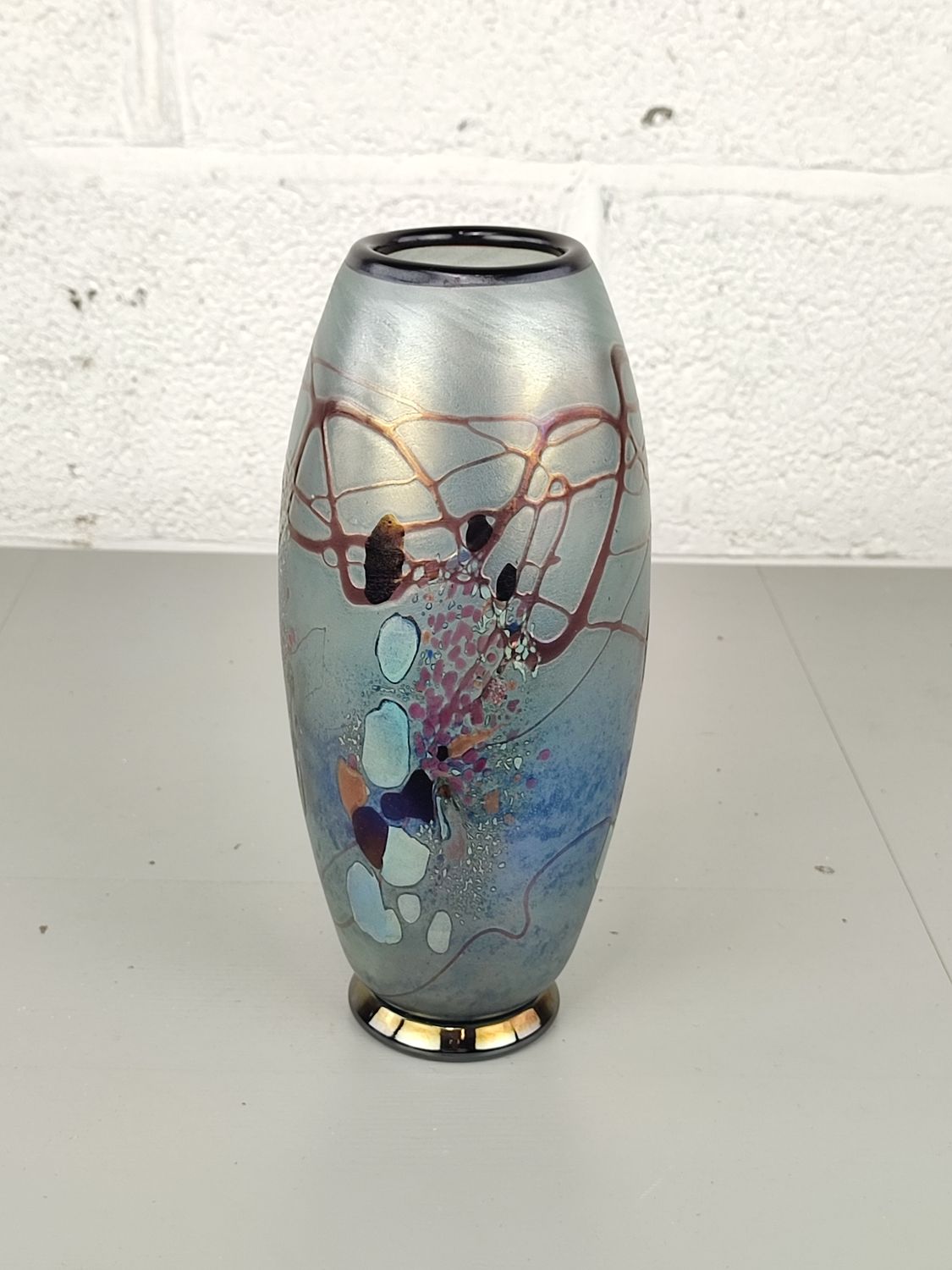 Art glass vase by Robert Pierini