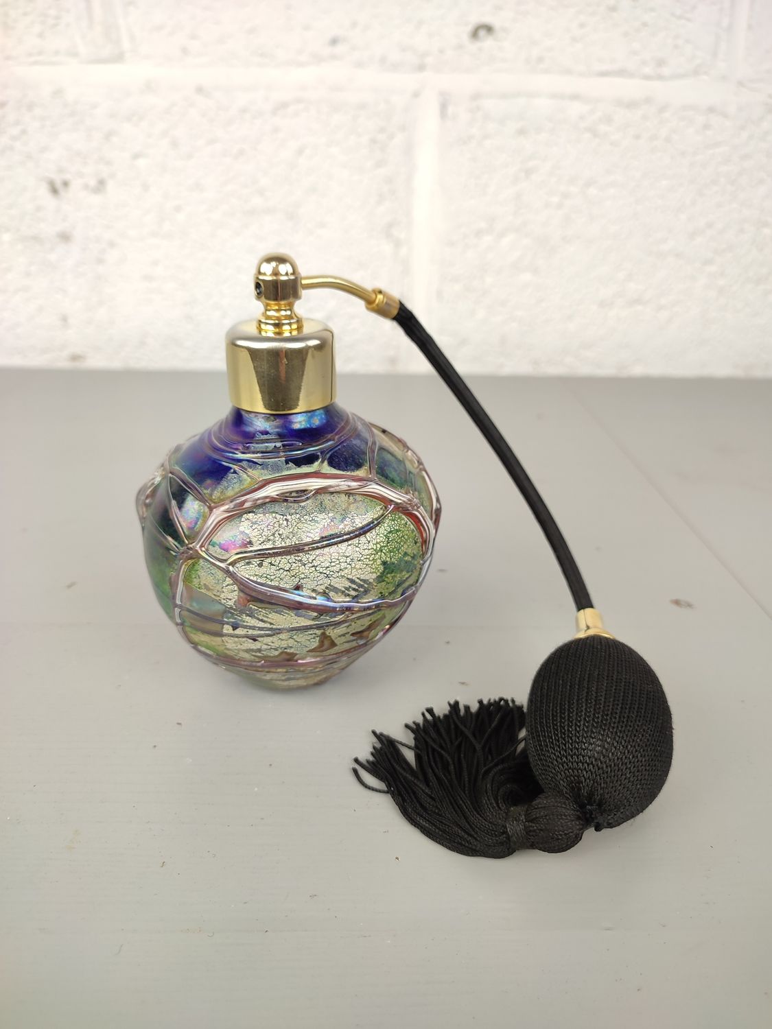 Glass perfume atomizer