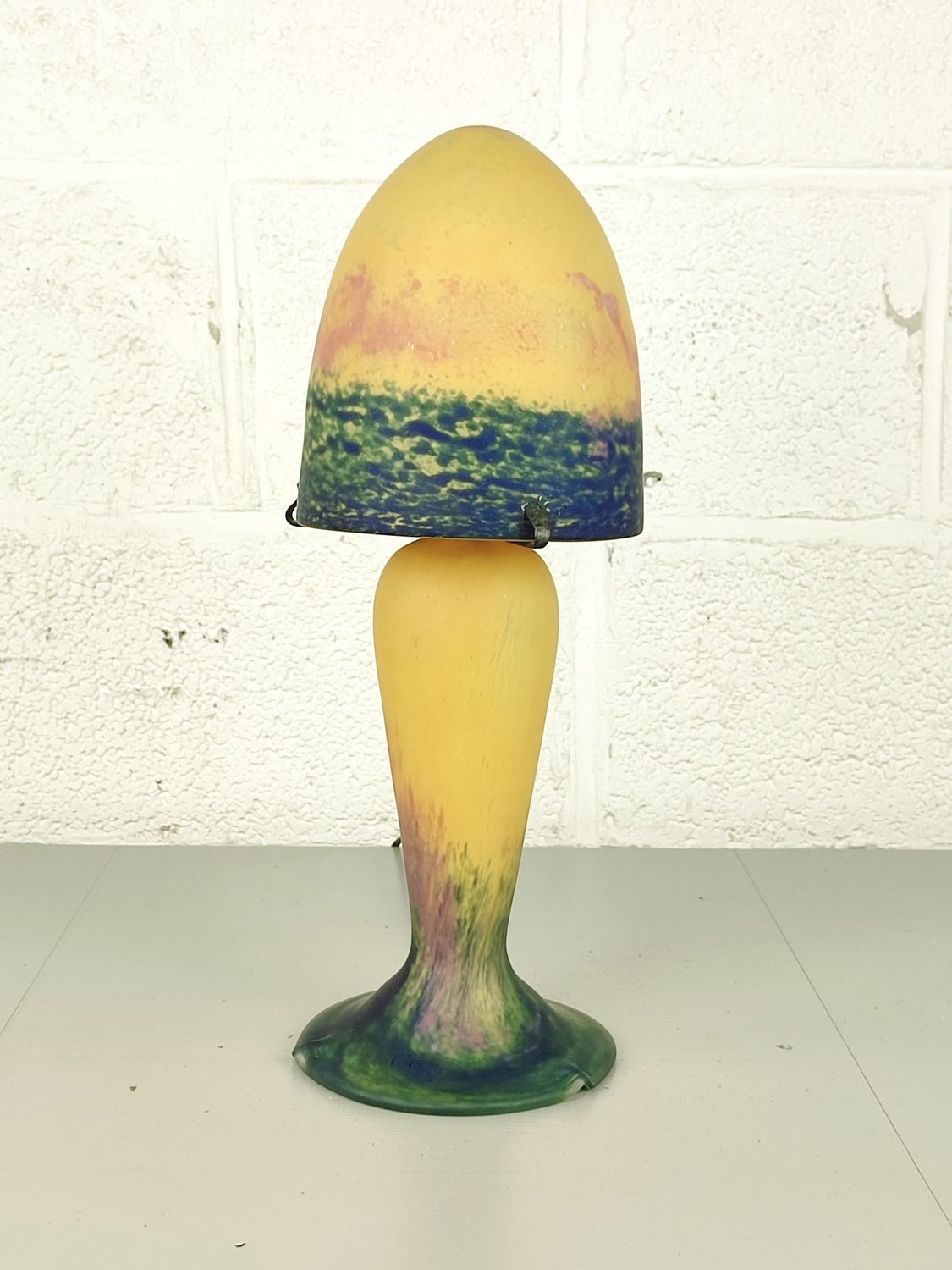 Mushroom lamp in glass paste