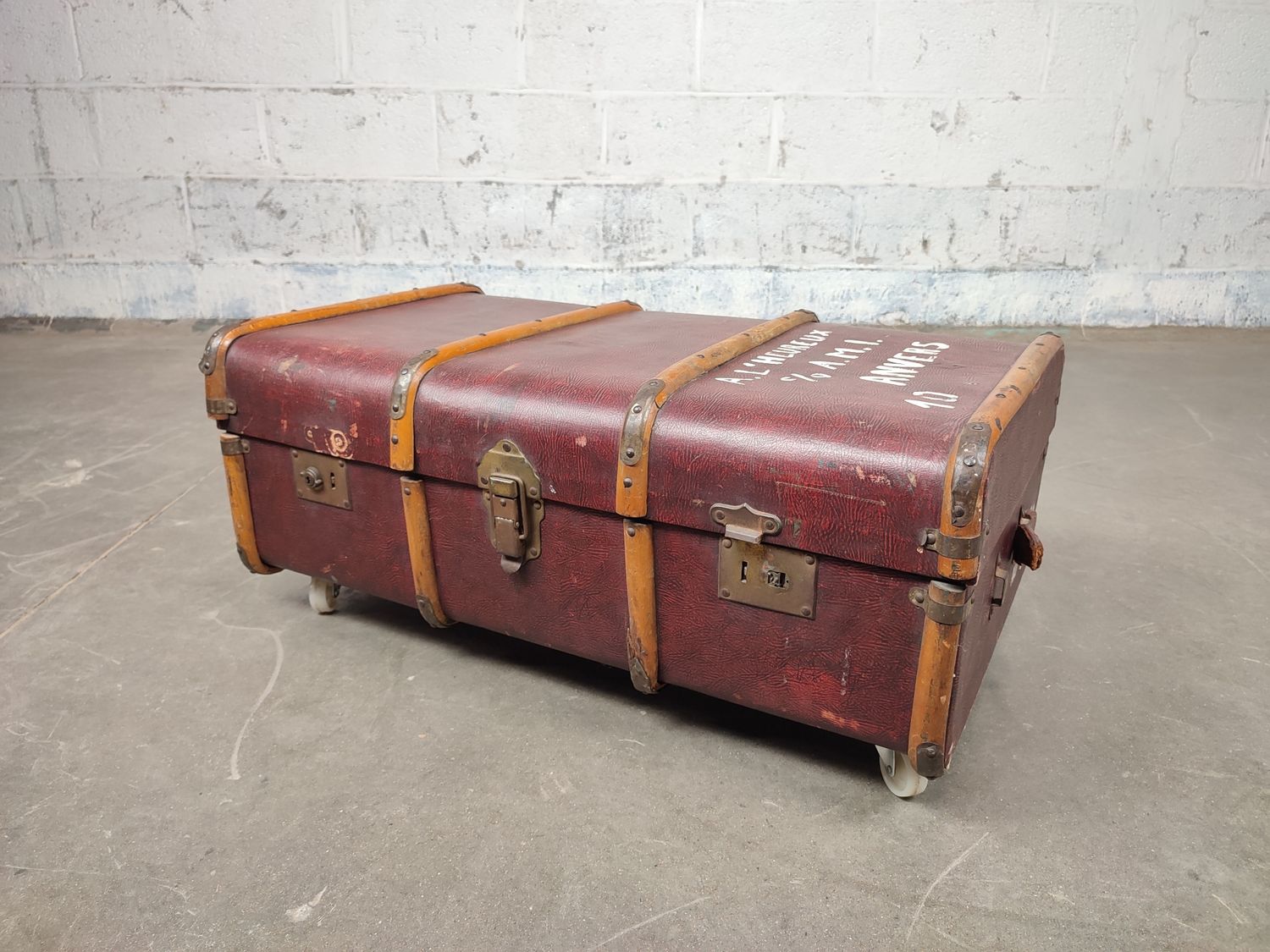 Large trunk on wheels