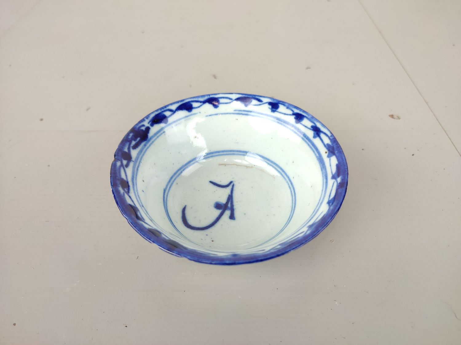 Antique Chinese Qing bowl 19th century