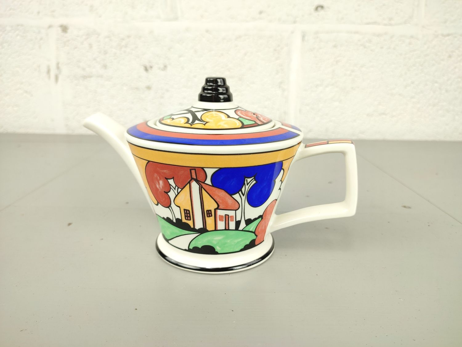 Vintage Sadler Clarice Cliff style teapot