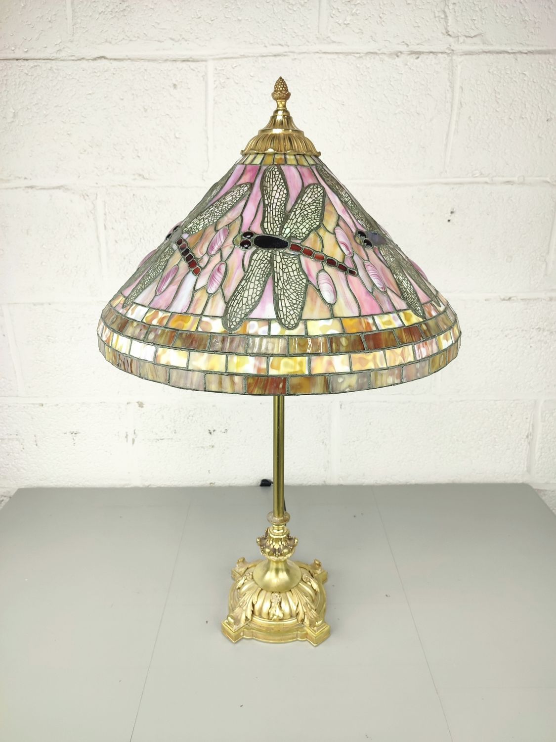 XL Tiffany lamp on gilt bronze base