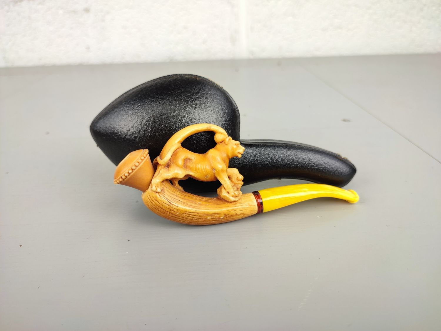 Old meerschaum pipe Karahan