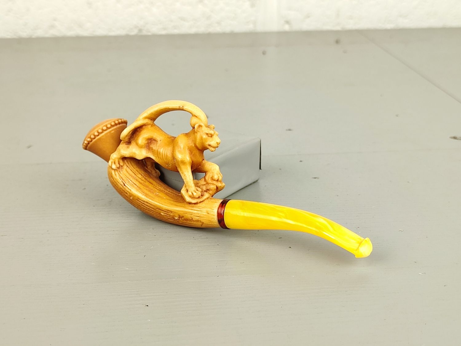 Old meerschaum pipe Karahan