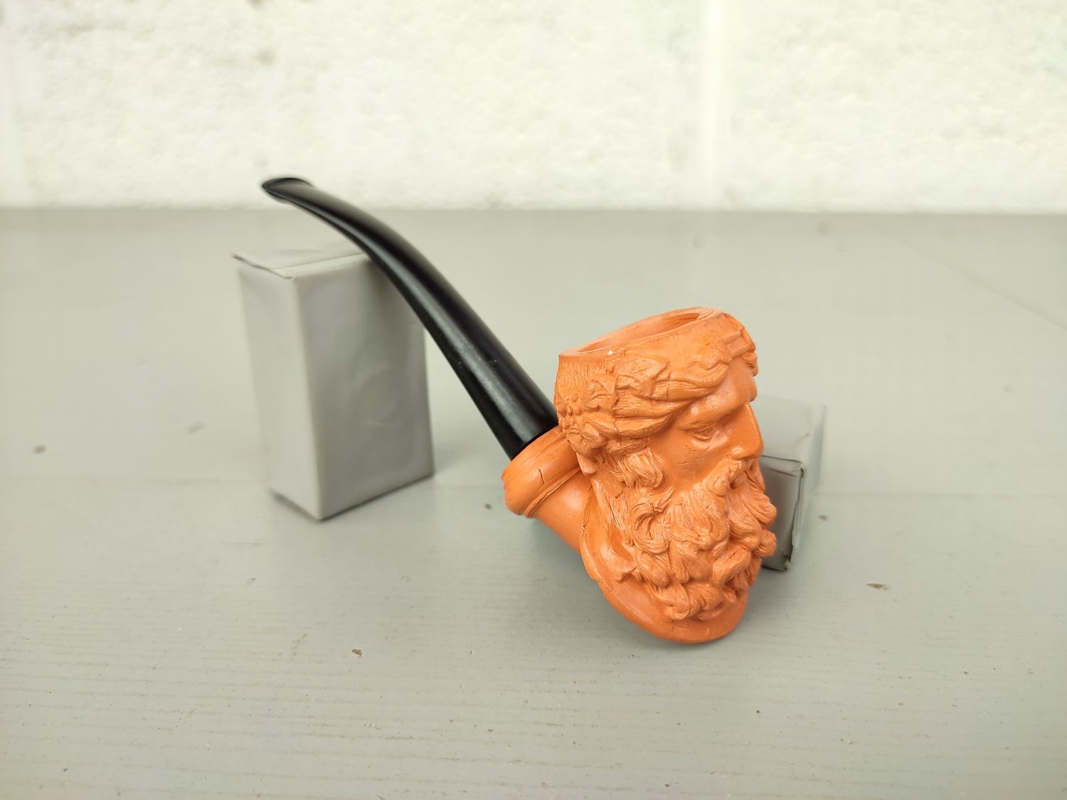 Old clay pipe P Goedewaagen or Job Clerc